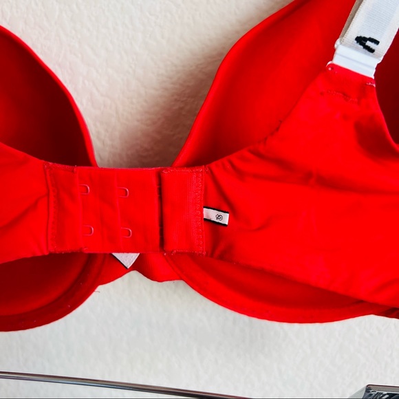 Victoria’s Secret Red & White Logo Strap T-Shirt Lightly Lined Demi Bra - Picture 6 of 10